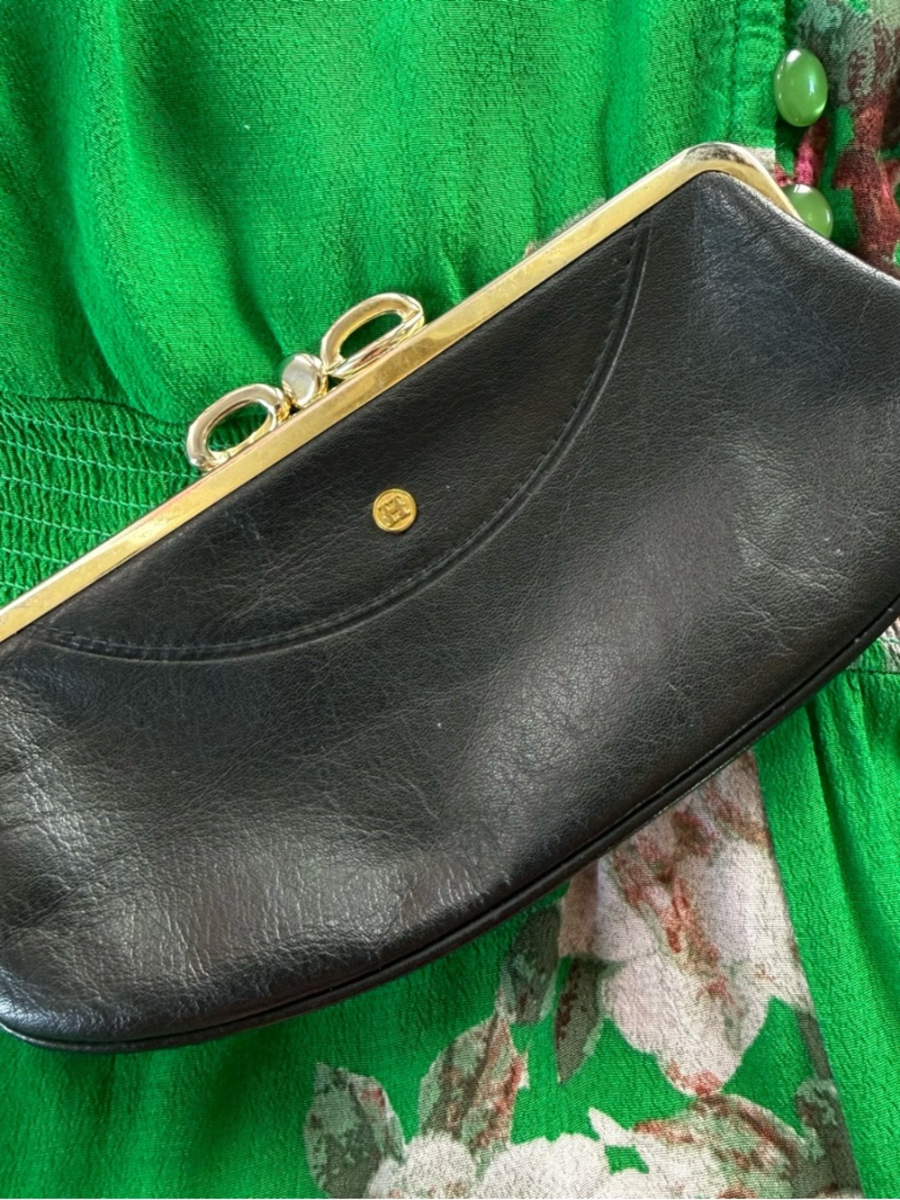 Vintage Black Leather Kiss Lock Clutch Gold Frame Structured Minimalist Classic - Picture 3 of 9